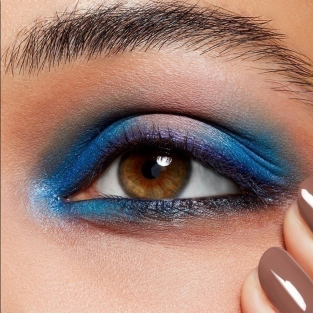 MAC Eye shadow-Triennial Wave Satin